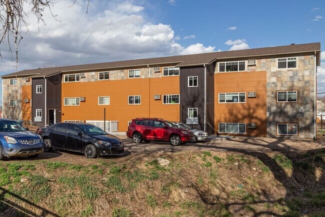 2628 Redwing Rd Unit 2628 Redwing Rd Apt 1