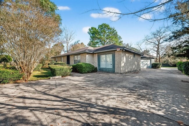 Photo - 20706 Emerald St