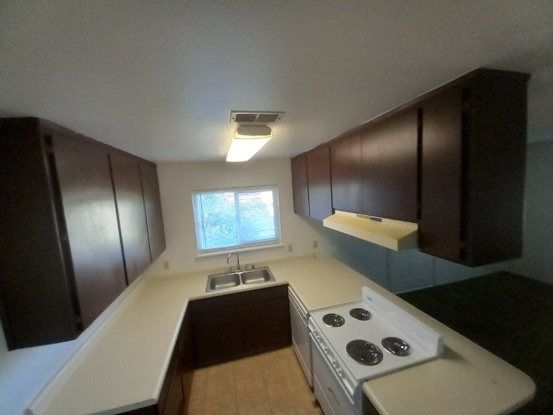 Photo - 1090 W D St Unit B
