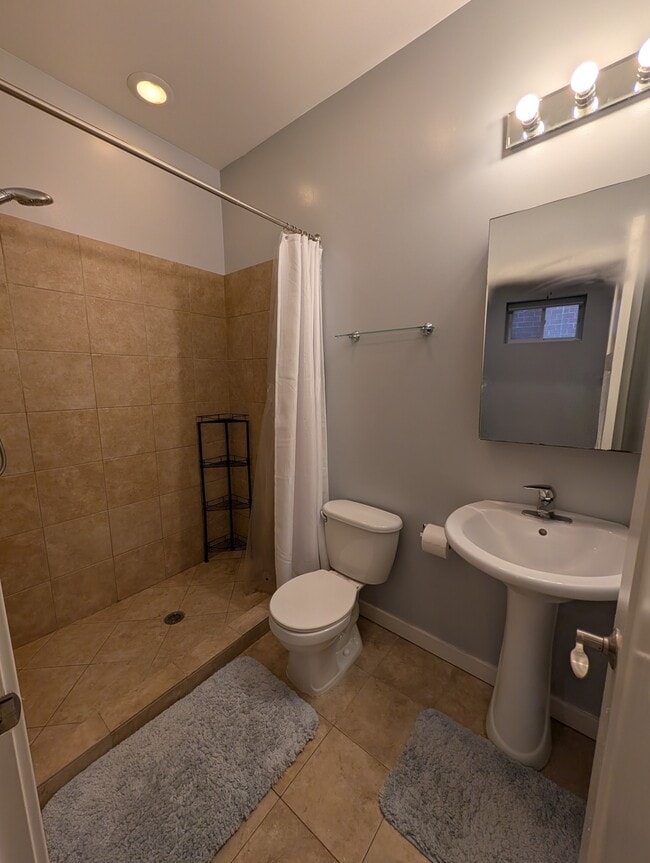 Photo - 1463 W Huron St Unit 1R