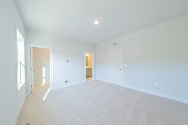 Photo - 3974 Springfield Rd