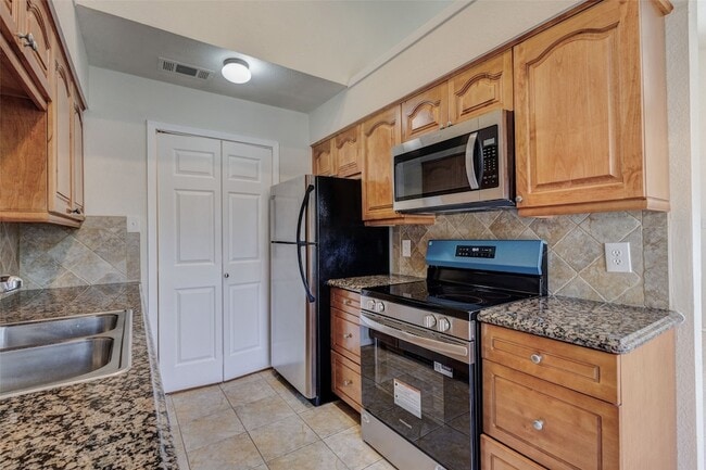 Photo - 5640 Cedar Creek Dr