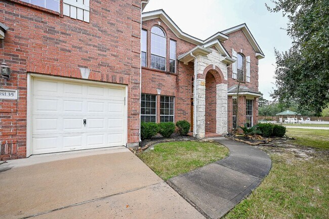 8135 Cove Timbers Ln