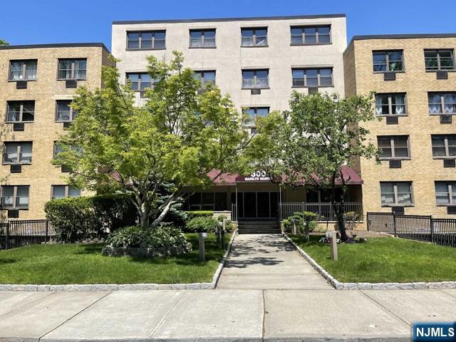 Building Photo - 300 Lookout Ave Unit B6-B6 Rental