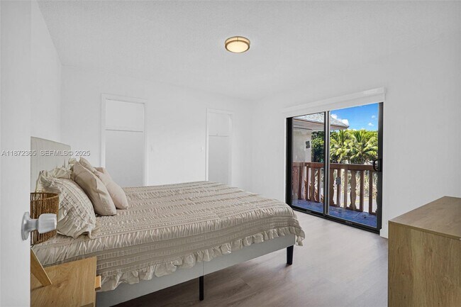 Photo - 13210 Memorial Hwy Unidad 211