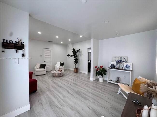 Photo - 6159 SW 22nd St