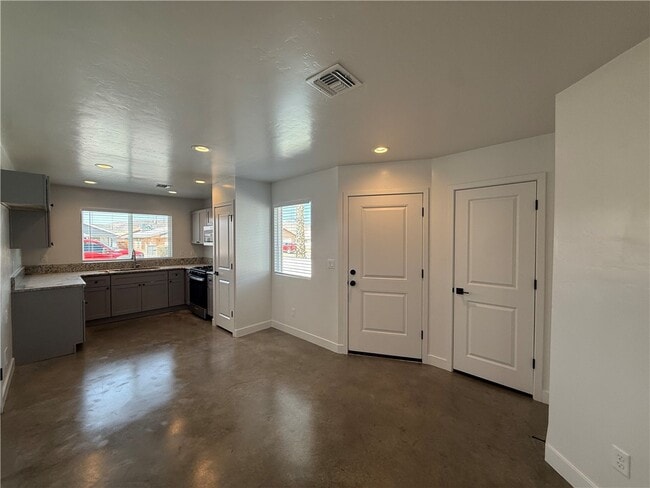 Photo - 3606 N Wells St