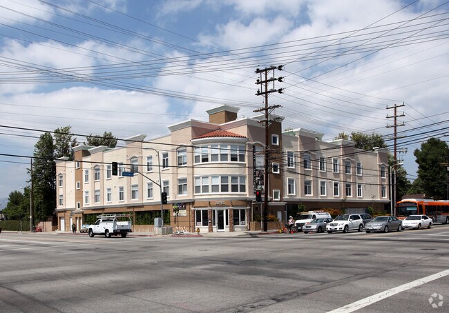 Regency West Hills - Alon West Hills Apartments