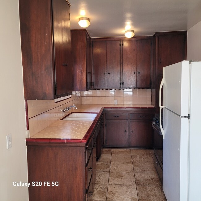 935 Freeman Ave Unit B