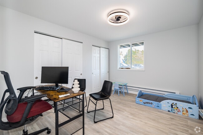 2BR, 2BA - 975SF - East Blue/Gold - Second Bedroom - Arvada Court Apartments