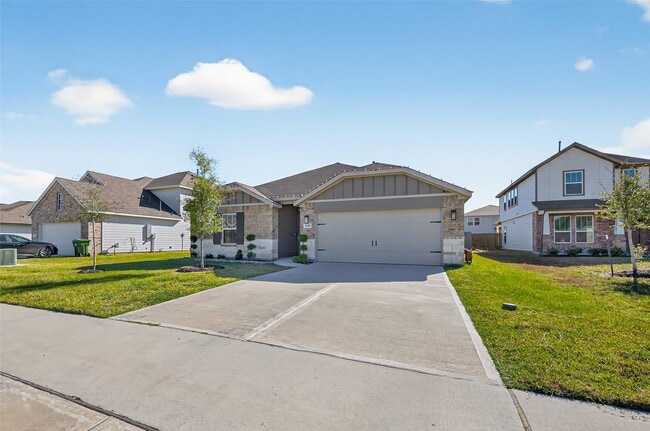 Building Photo - 30301 Kingston Heath Dr