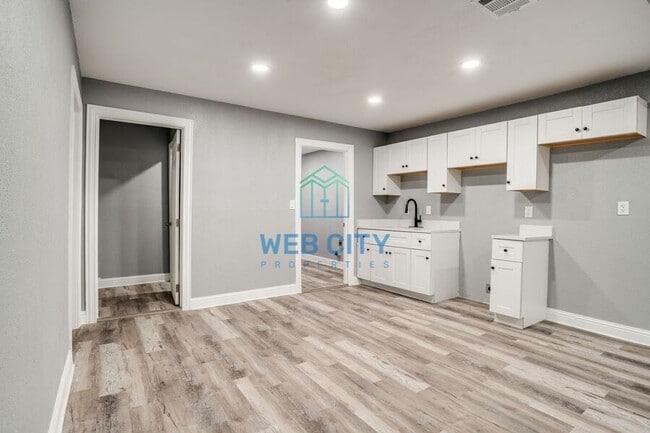 Photo - 1618 Marfa Ave