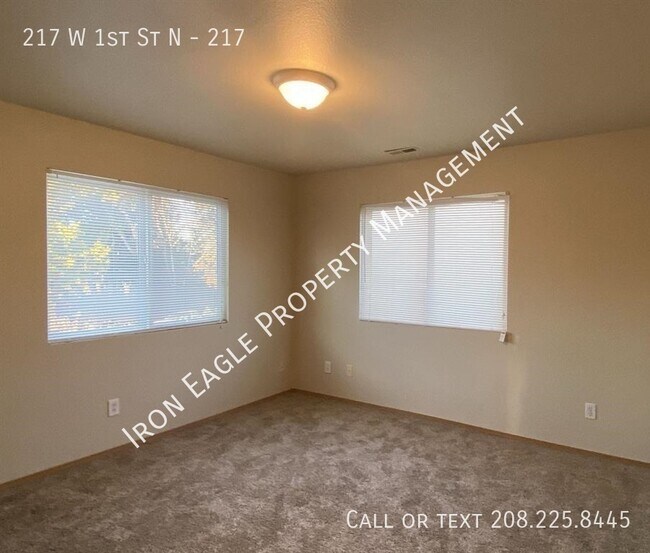 Photo - 217 W 1st St N Unidad 217