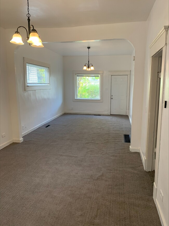 Photo - 612 S D St