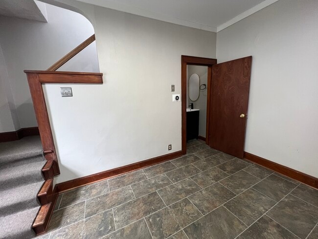 Dinning Room - 64 E Dodridge St