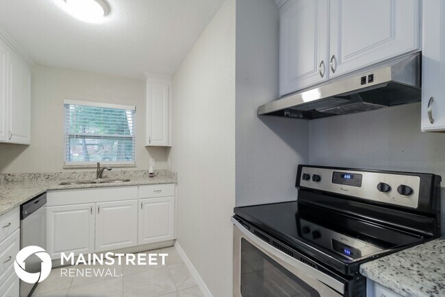 Photo - 865 Emerald Dr