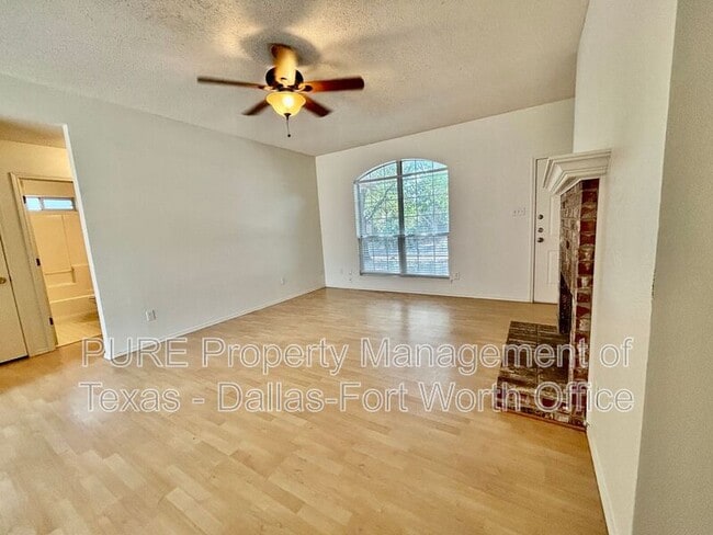 Photo - 824 Blue Ridge Dr