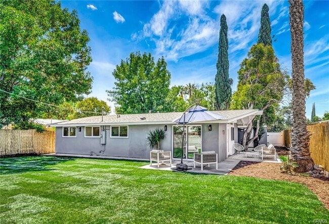 Photo - 20641 Archwood St