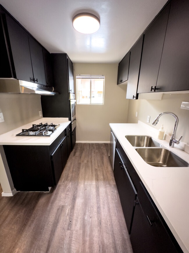 Building Photo - 6125 E Indian School Rd Unit 109