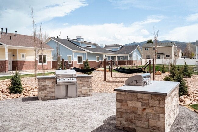 Photo - Klein Huis at Turner Mill