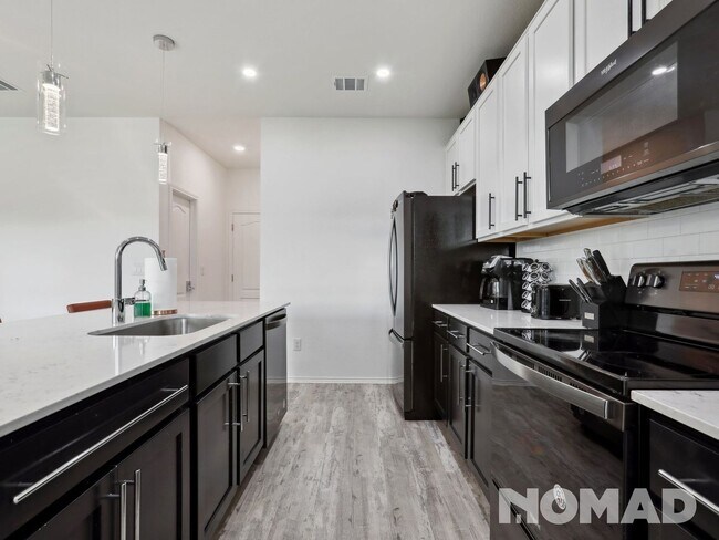 Photo - 625 Weizenbock Ln