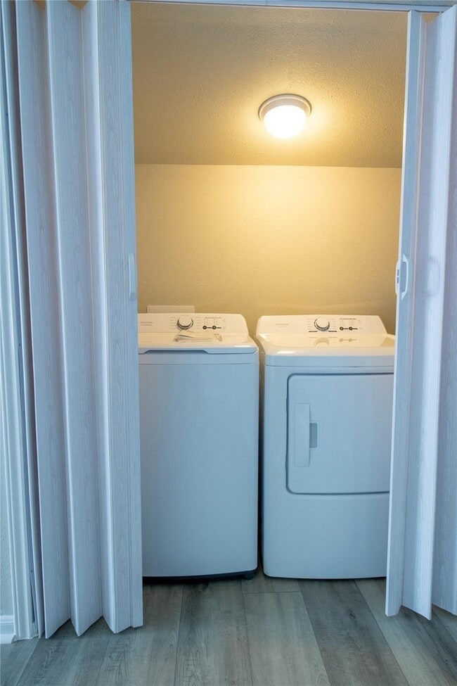 Photo - 218 E Hunnicutt St