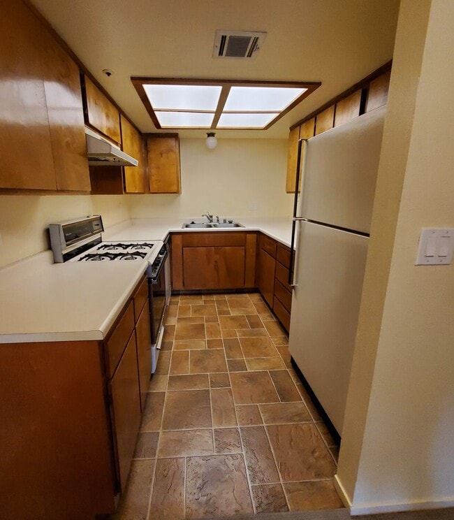 Photo - 2 Bedroom Condo near Meadow Park Unidad #21