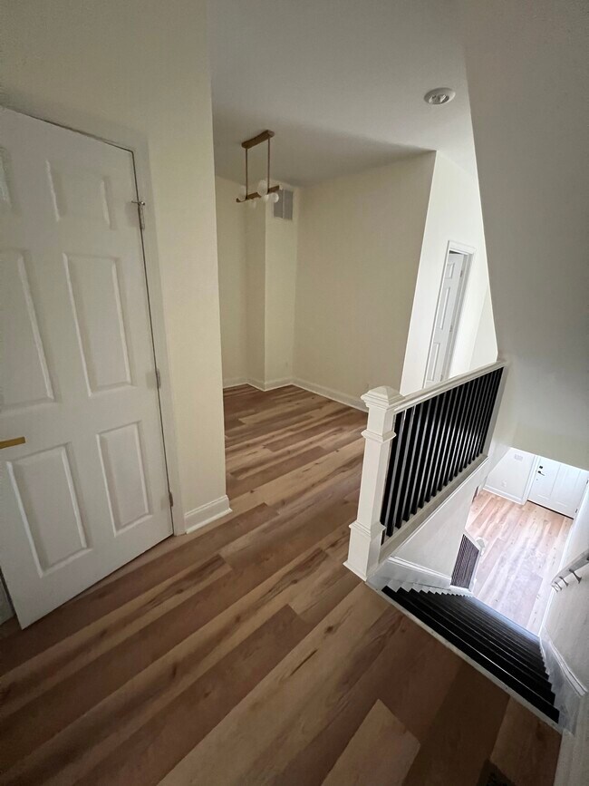 Photo - 319 N Gilmor St