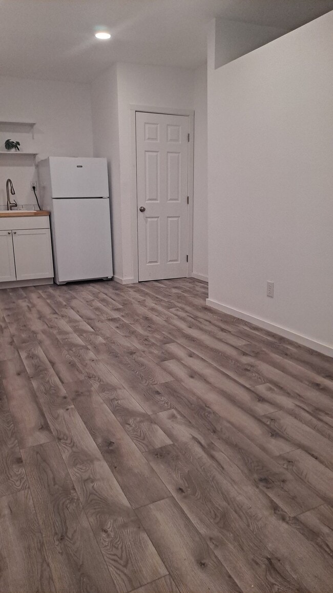 Photo - 102 Azalea Cir