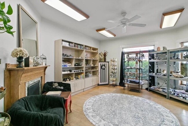 406 Ash St Unit #2