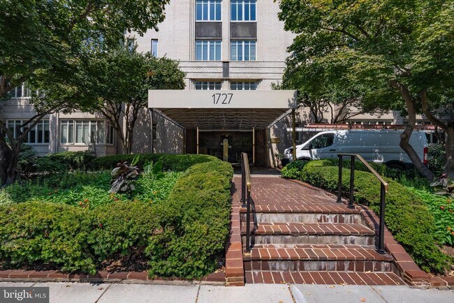 Building Photo - 1727 Massachusetts Ave NW Unit 304 Rental
