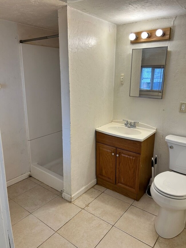 Photo - Great Studio, Available Now!