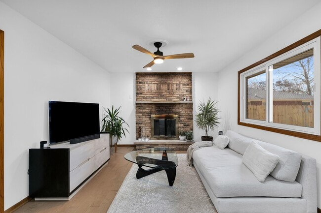 Photo - 2211 S Anderson St