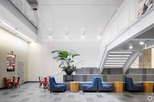 Student | The Flats East West