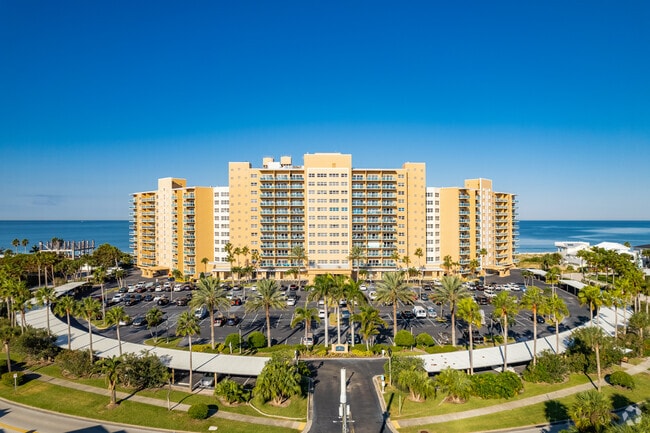 880 Mandalay Ave Clearwater Beach, FL - Regatta Beach Club