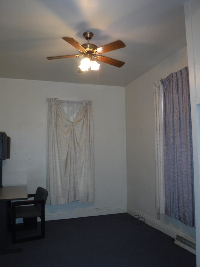 Photo - 4503 Maxwell Rd