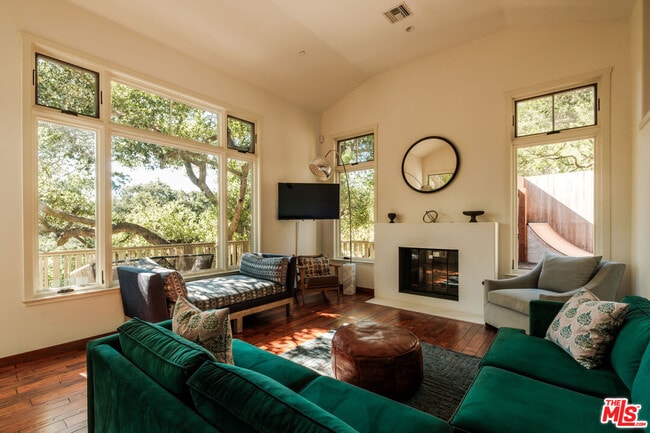 Photo - 21717 Encina Rd