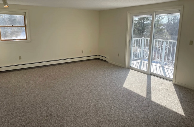 Building Photo - 824 State St Unit 6