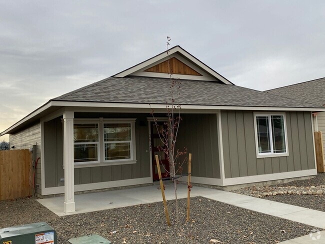 Building Photo - New Home for Lease! 3br 3ba