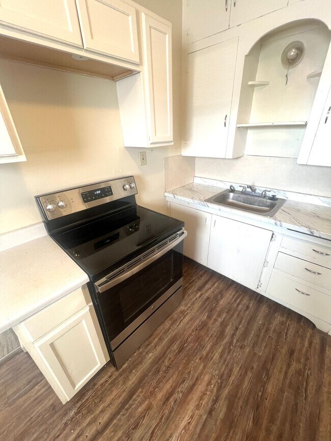 Photo - 424 N 13th Ave Unit 424 N 13th B