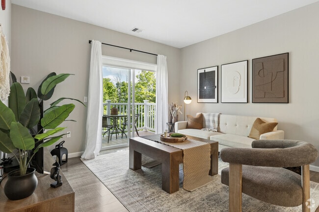 1BR, 1BA - 751SF - Living Room