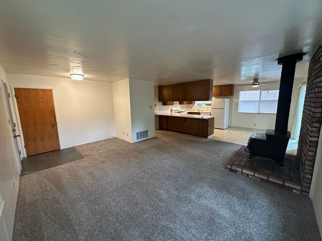 Photo - Charming Cascade Shores Retreat 2/1 1,000 ...