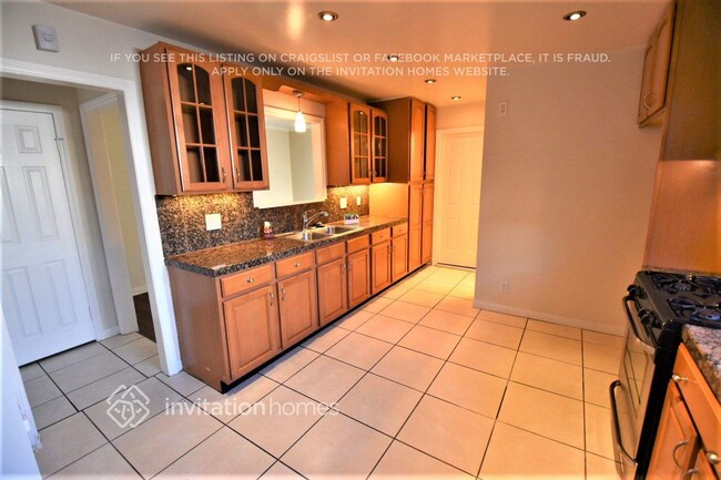 Photo - 7318 Zelzah Ave