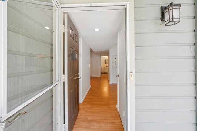 Photo - 760 Canyon Oaks Dr Unit D