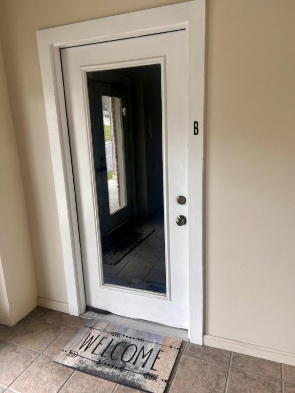 Photo - 111 W McKinney Ave Unit #B Rogersville, TN 37857