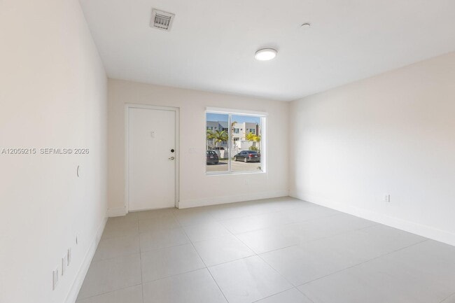Photo - 2505 NE 193rd St Unidad 4108