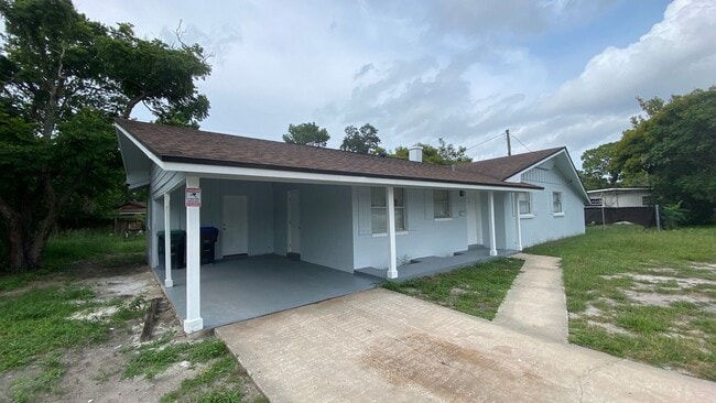 Photo - 3BR/1BA Single Family Home in Orlando with Spacious Yard!!