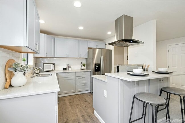 Photo - 2Bd/1.25Ba Edmonds Condo Unidad 6