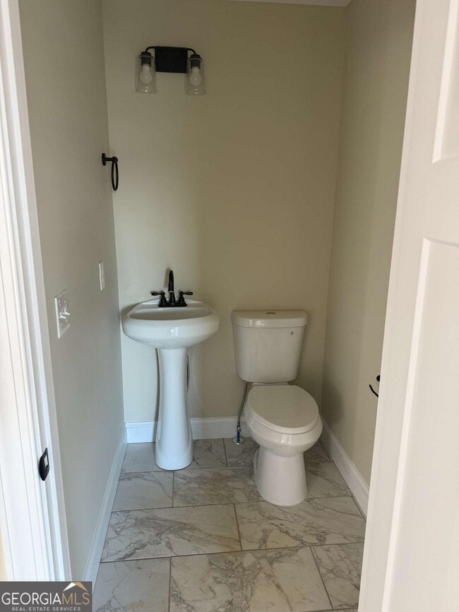 Photo - 395 Grand Oak Ln