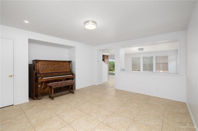 Photo - 14 N 40th St